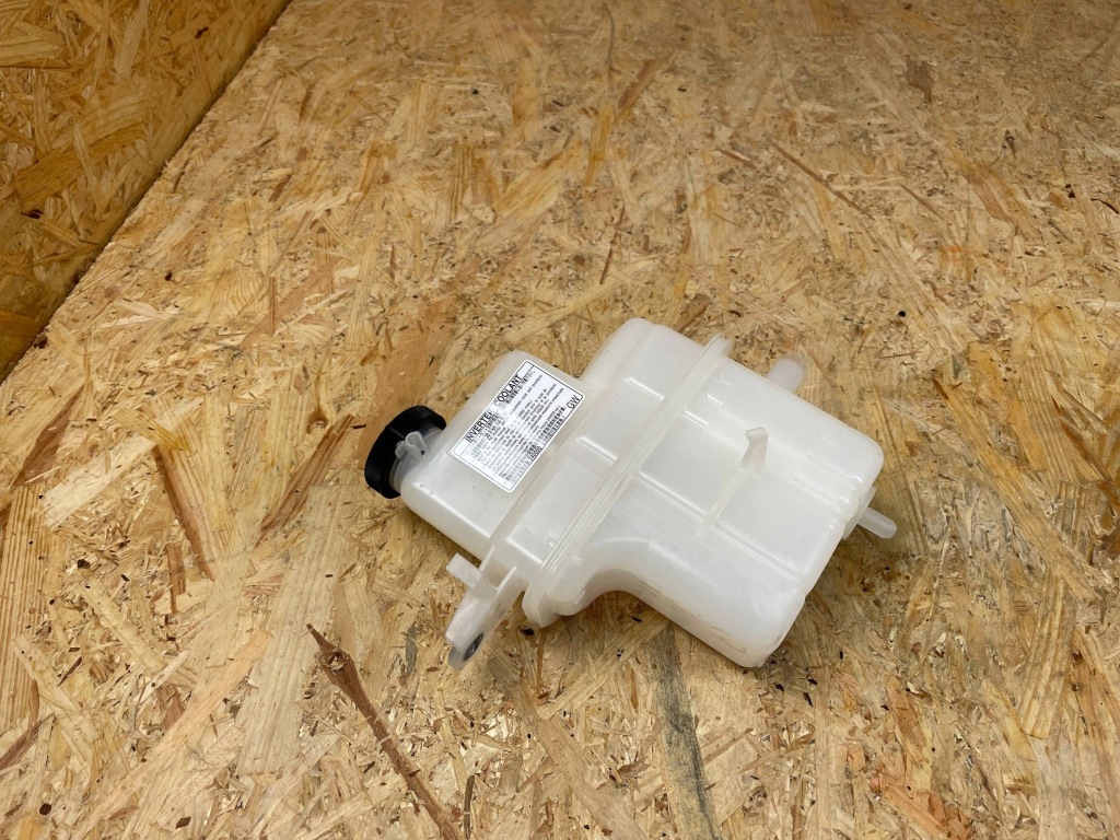 Бак бачок расширительный lexus es vii 300h 2018- Недорого