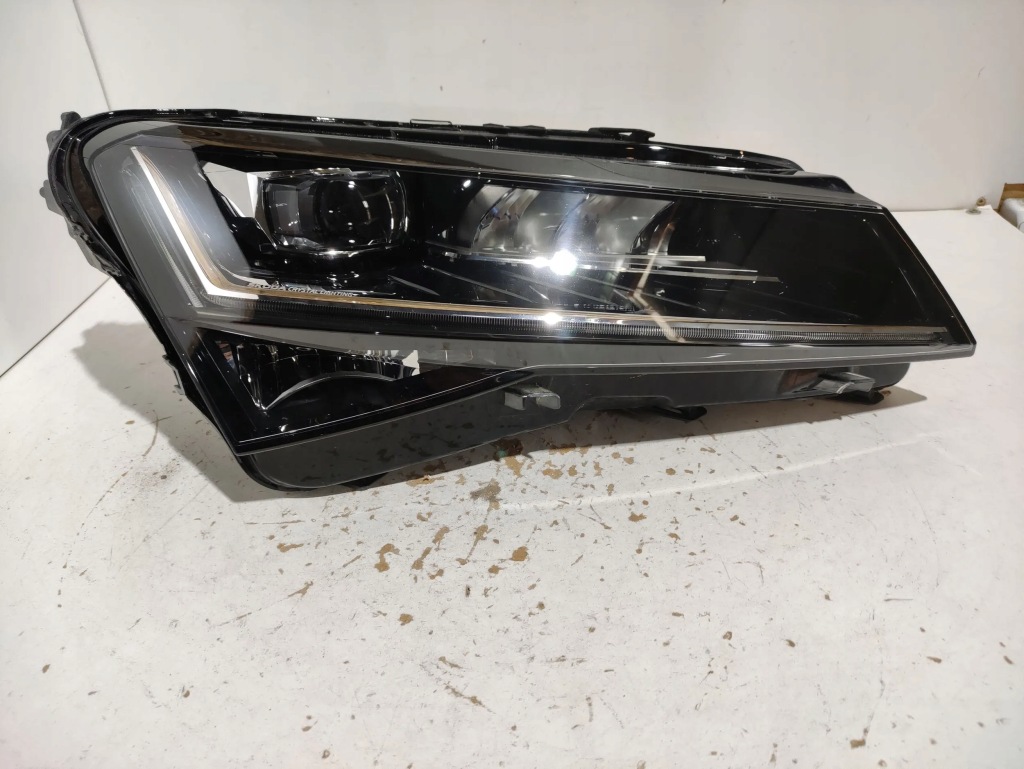 фото №1, Skoda superb b8 3v 2021 лампы передние