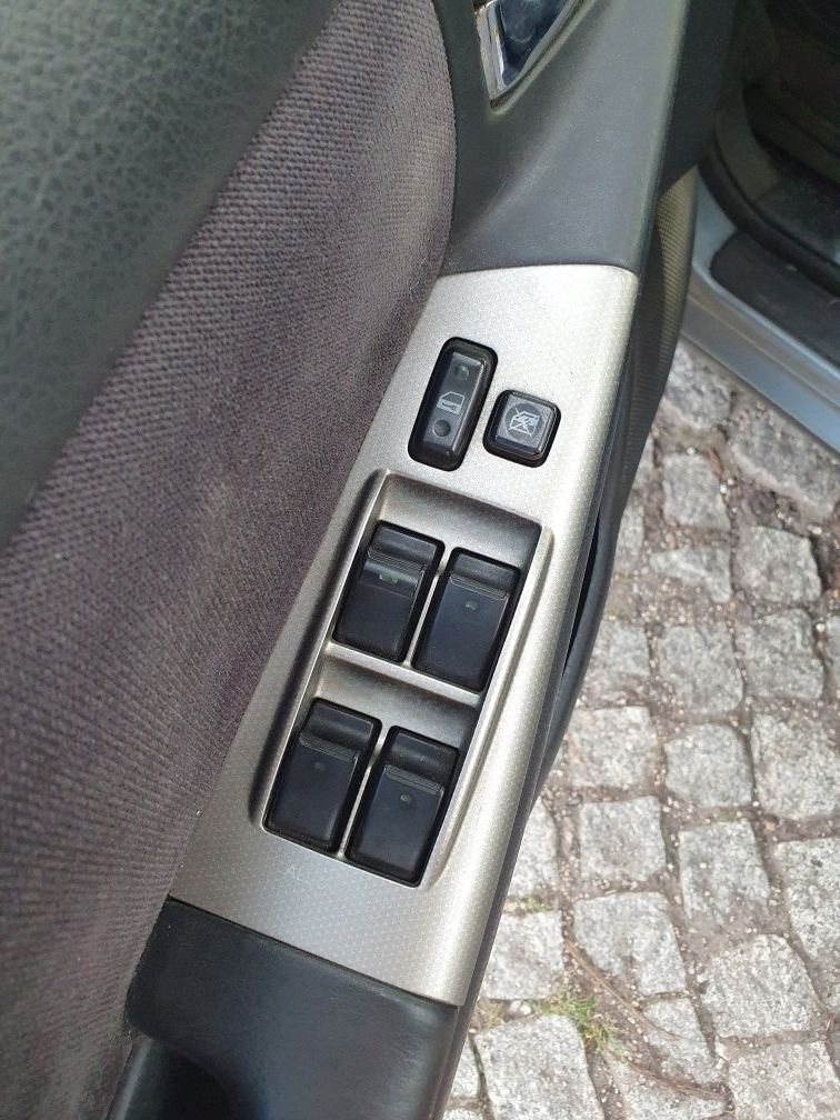 фото №8, Бардачок пассажира toyota corolla e12 2.0 d 4d 2002 chb 4d 81kw 8q3