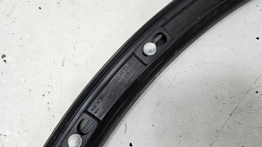 фото №6, Молдинг крила правий задня bentley bentayga 36a853828