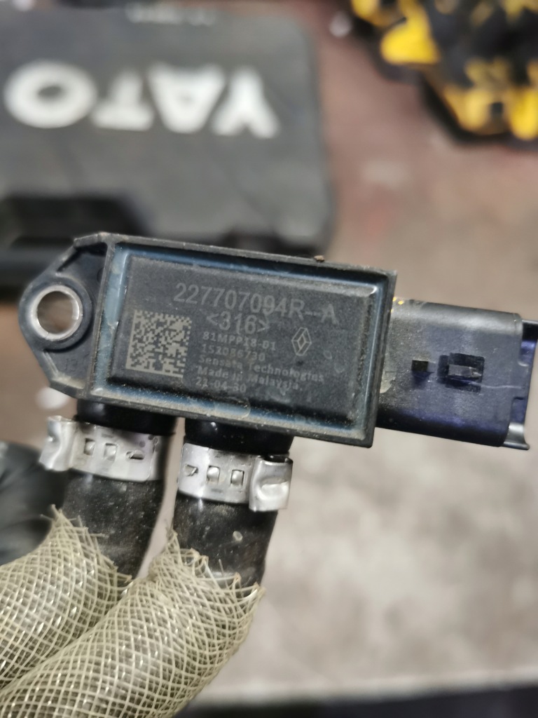 Датчик renault 227707094r Цена