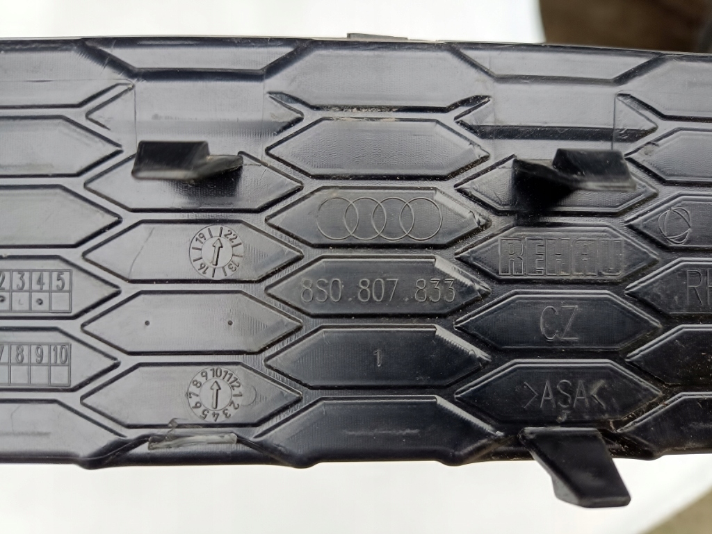 фото №8, Audi tt решётка молдинг бампера задняя 8s0807833