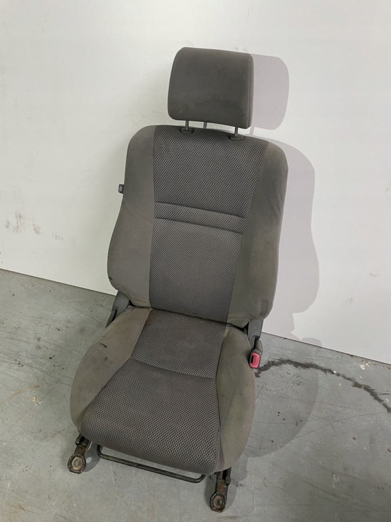 фото №1, Сиденье перед правый пассажира toyota hilux 2011 eu