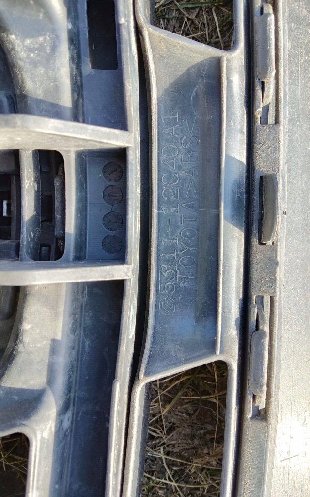 фото №9, Бампер перед передний решётка радиатора решётка радиатора logo toyota corolla e15 lift 2009-2011