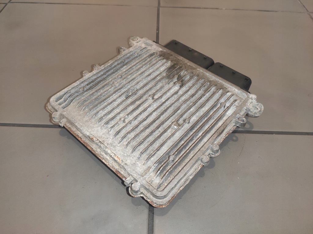 фото №8, Jeep commander xk xh 3.0crd бортовой компьютер ecu p05187330aa 0281013646