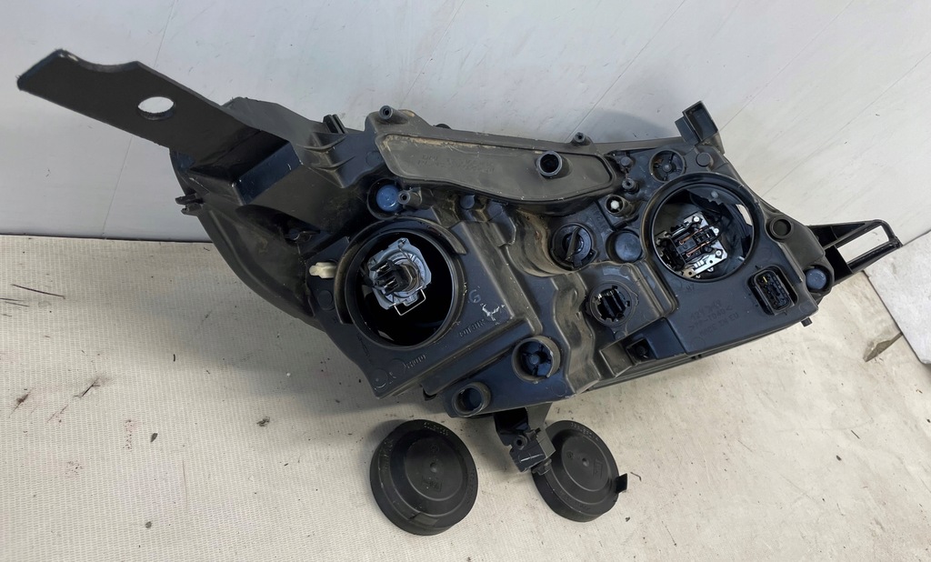 фото №12, Peugeot 2008 13 - 19 лампа передня фара лівий