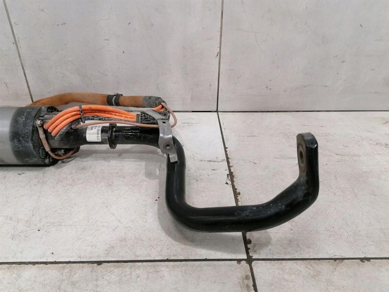 фото №8, Porsche taycan 9j anti roll bar передня частина 9j1411024c