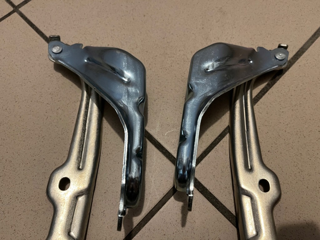 фото №11, Петля капот передней skoda octavia iii 2013-2020