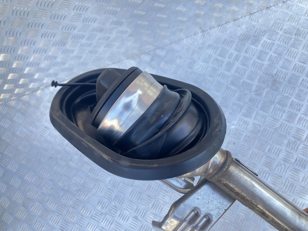 фото №3, Заливна горловина заливна горловина пального mercedes b klasa w247 2.0 cdi