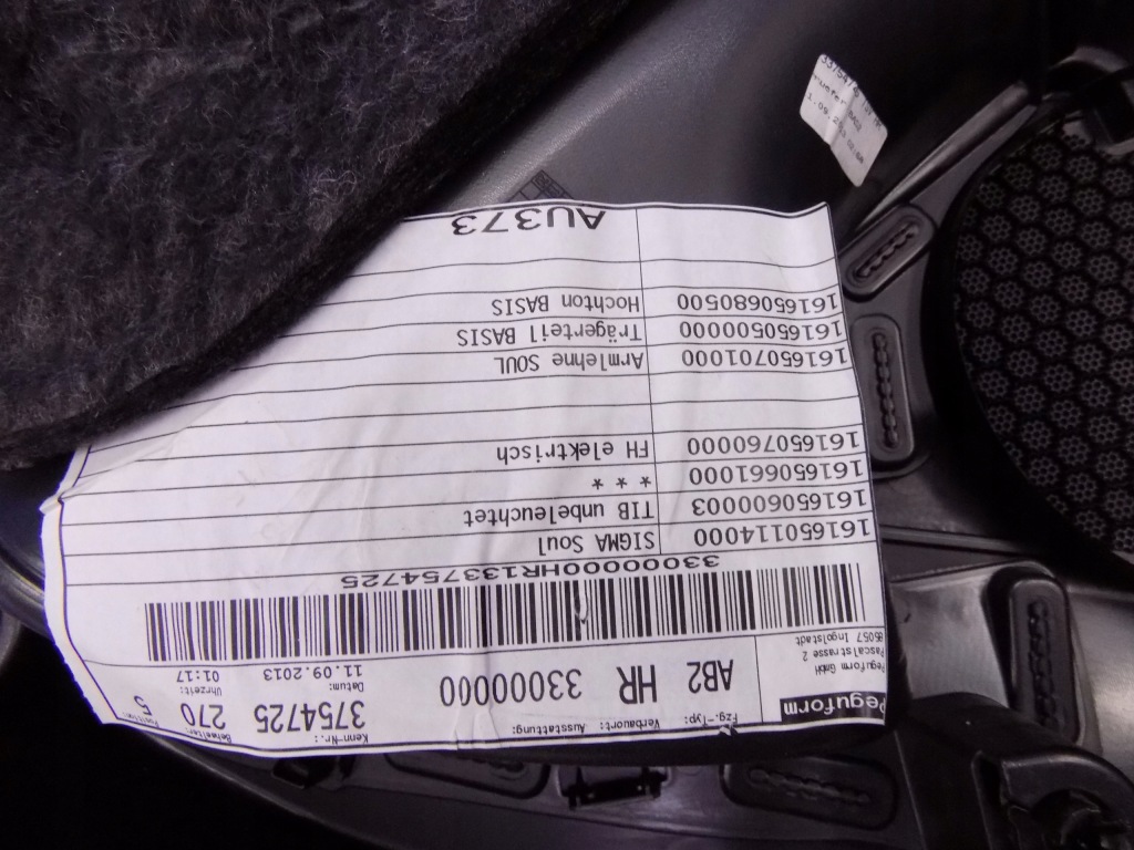 фото №4, Обшивка оббивка правий задня audi a3 8v sportback