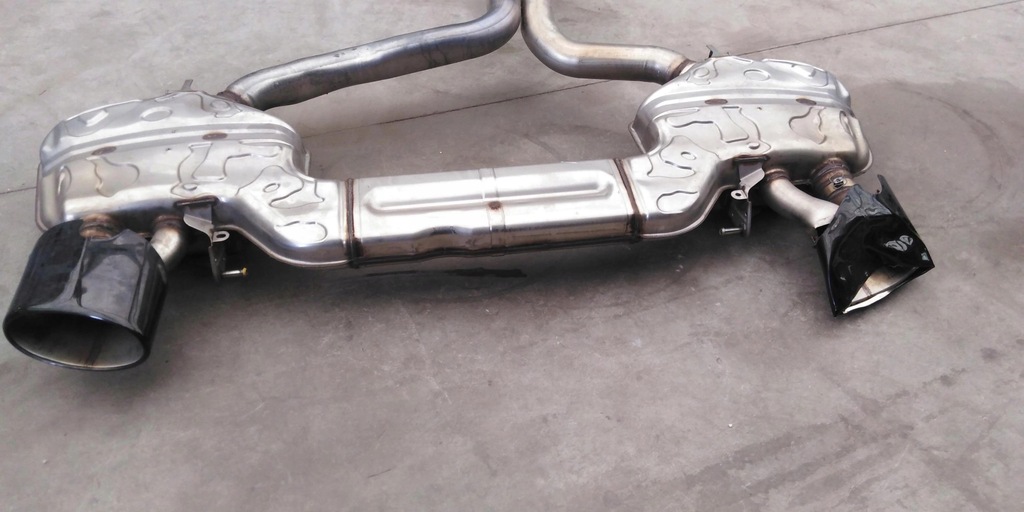 фото №10, Audi rs6 4k c8 4.0 tfsi выхлоп гаситель 4k0253611a 4k0253411m