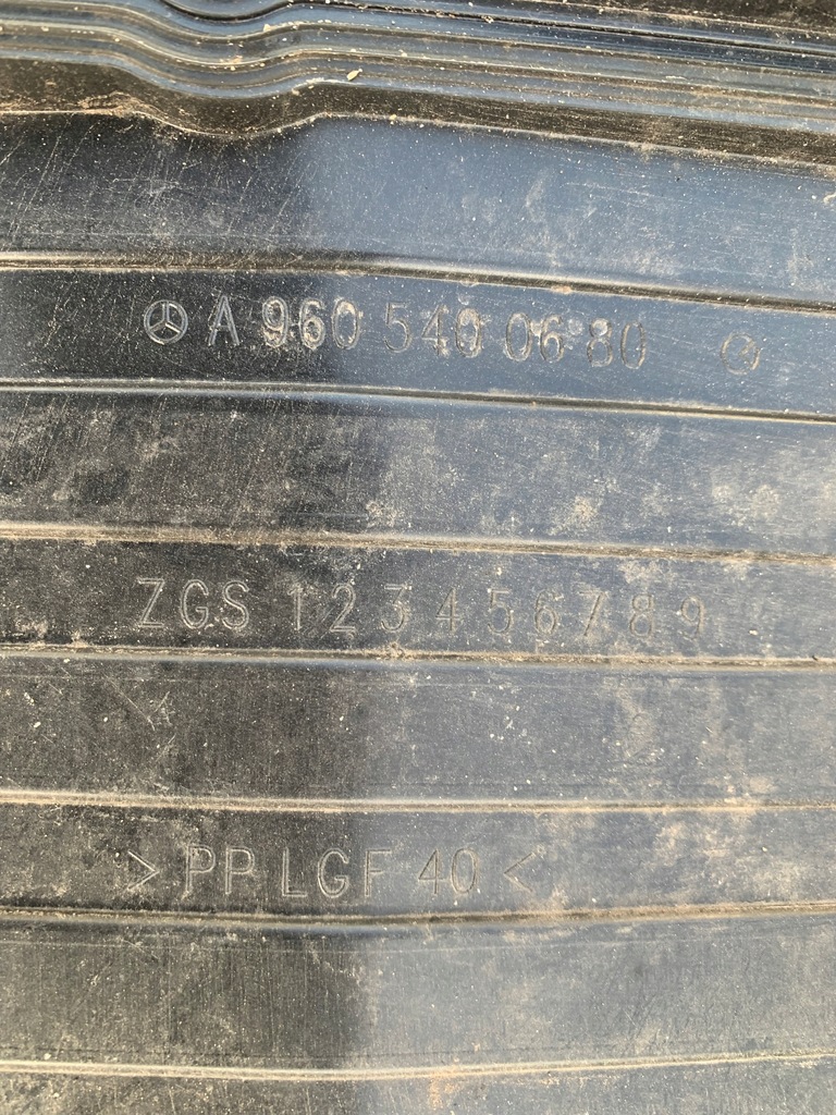 фото №5, Actros mp4 merc a9605400680 кришка акумулятора aku