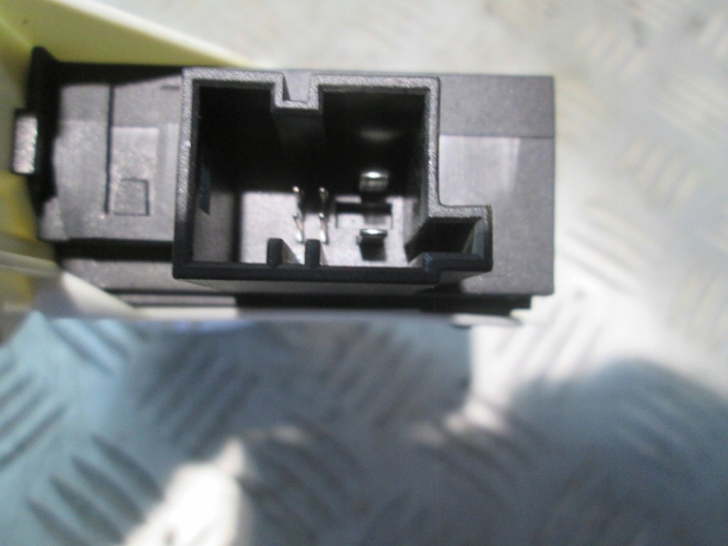 фото №4, Моторчик стекло правый задняя 4f0959802a audi a6 c6