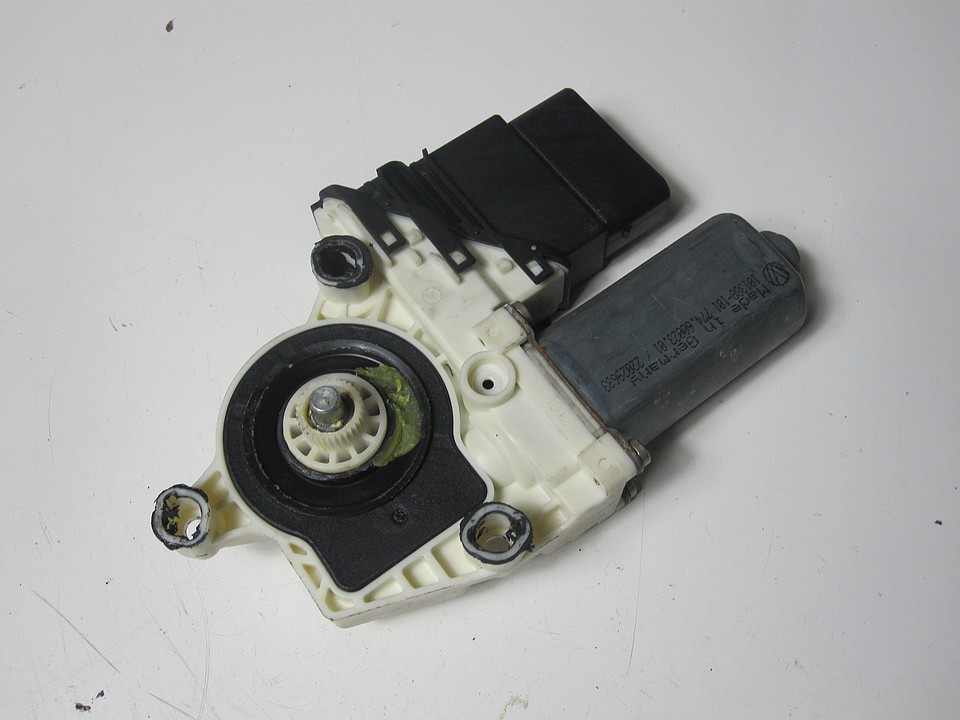 фото №8, Моторчик стекло volkswagen оригинальный номер 1j4959812c