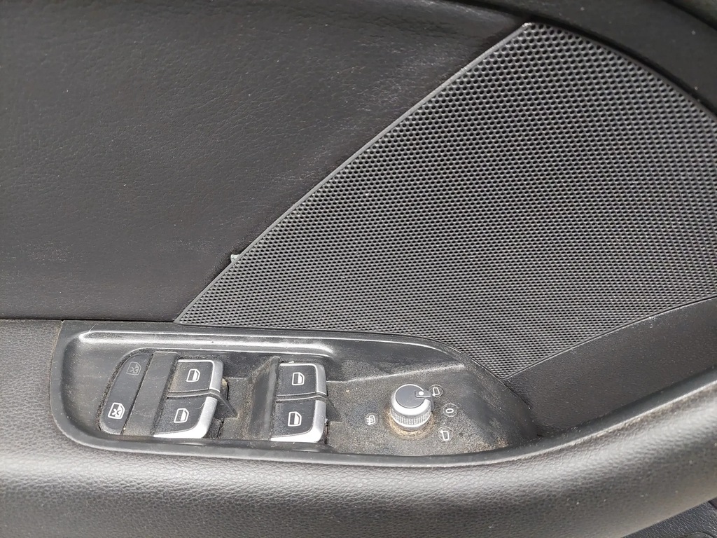 фото №8, Audi a3 s3 8v 8v5867105 перед сторона левая обшивки дверь