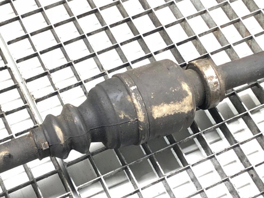 Приводной вал правый  перед citroen c8 2.0 107km шрус Цена