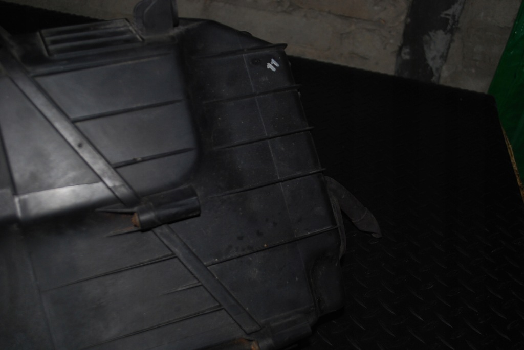 фото №5, Корпус фильтра воздуха audi a8 d3 3.0 tdi lift