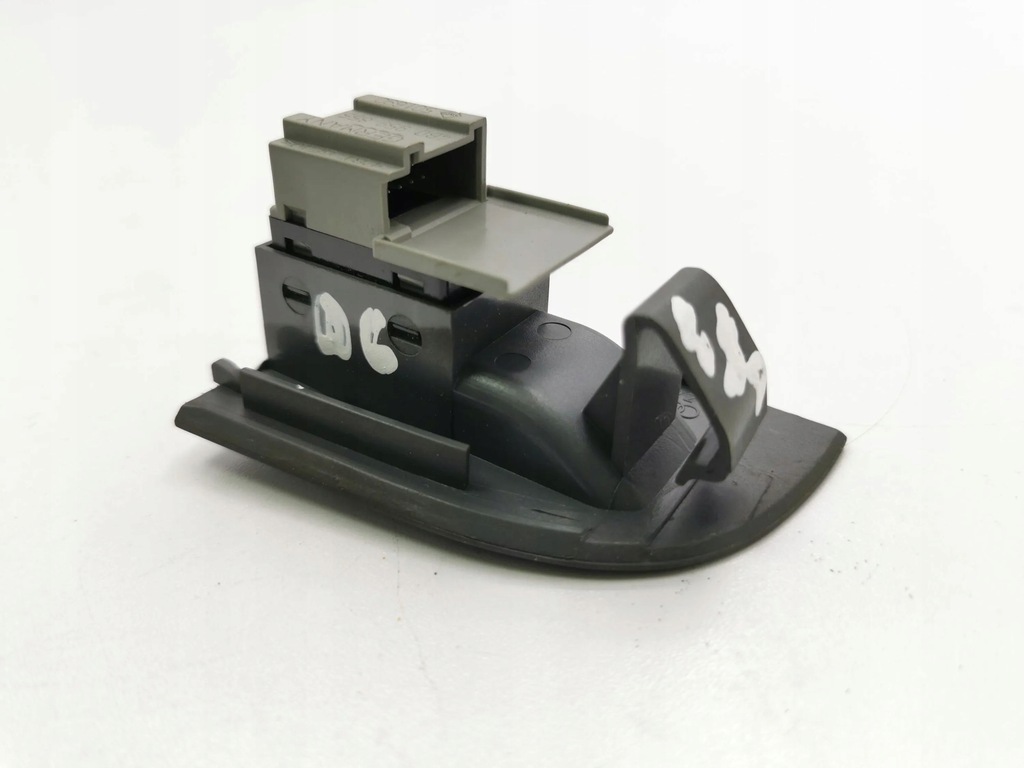 фото №8, Audi a6 s6 c5 4b 2001 задня сторона права кнопки вікон