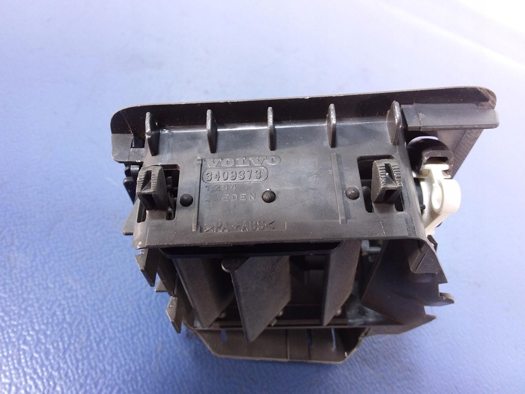 фото №5, Volvo s60 i v70 решітка обдув консолі ліва eu