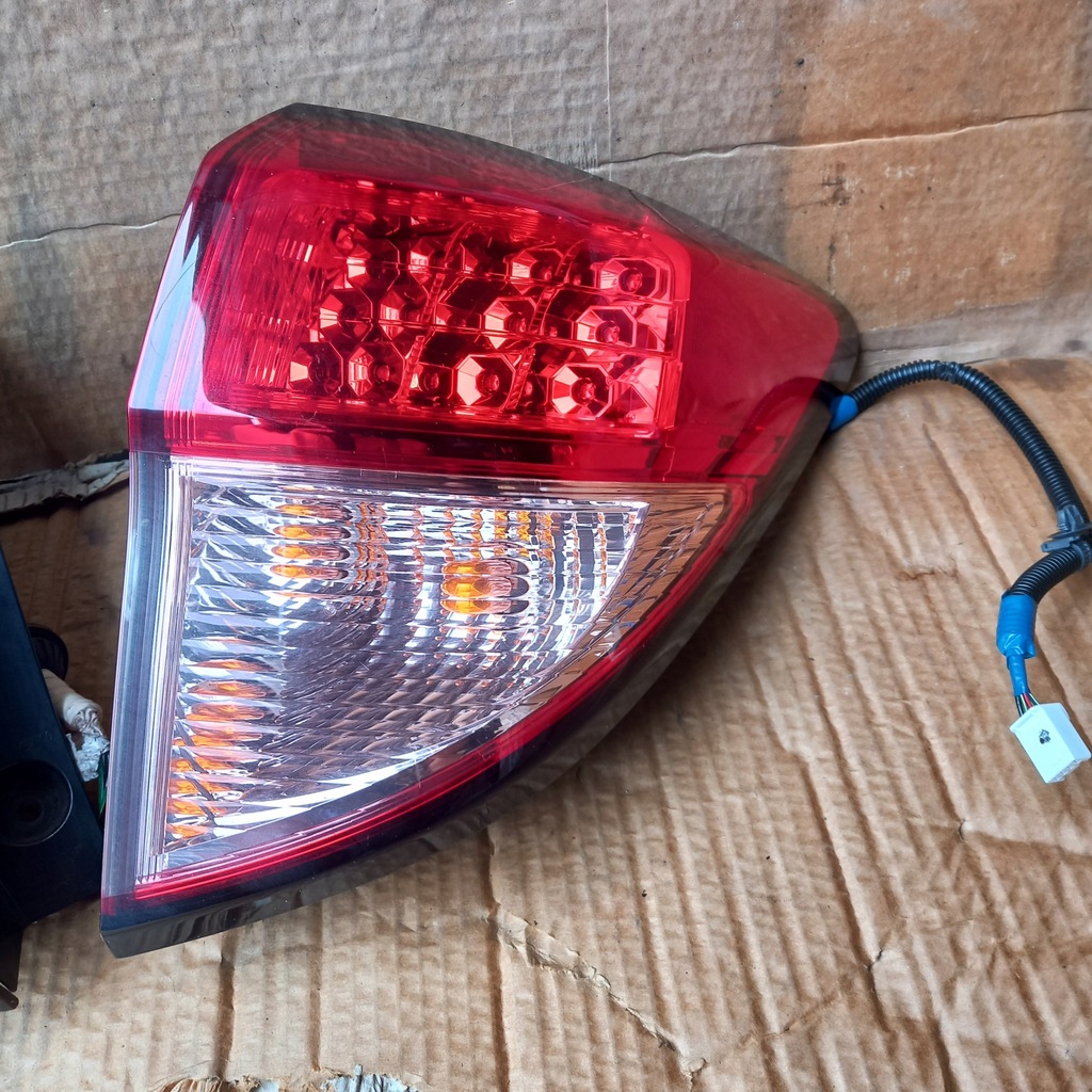 фото №11, Honda hrv hr-v ii 2 лампа задняя tyllna w крыло левая / правая orginał