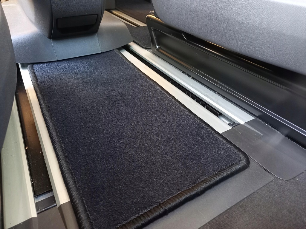 фото №7, Килимки велюрові тканинний гумові od знизу vw новий multivan t7 volkswagen