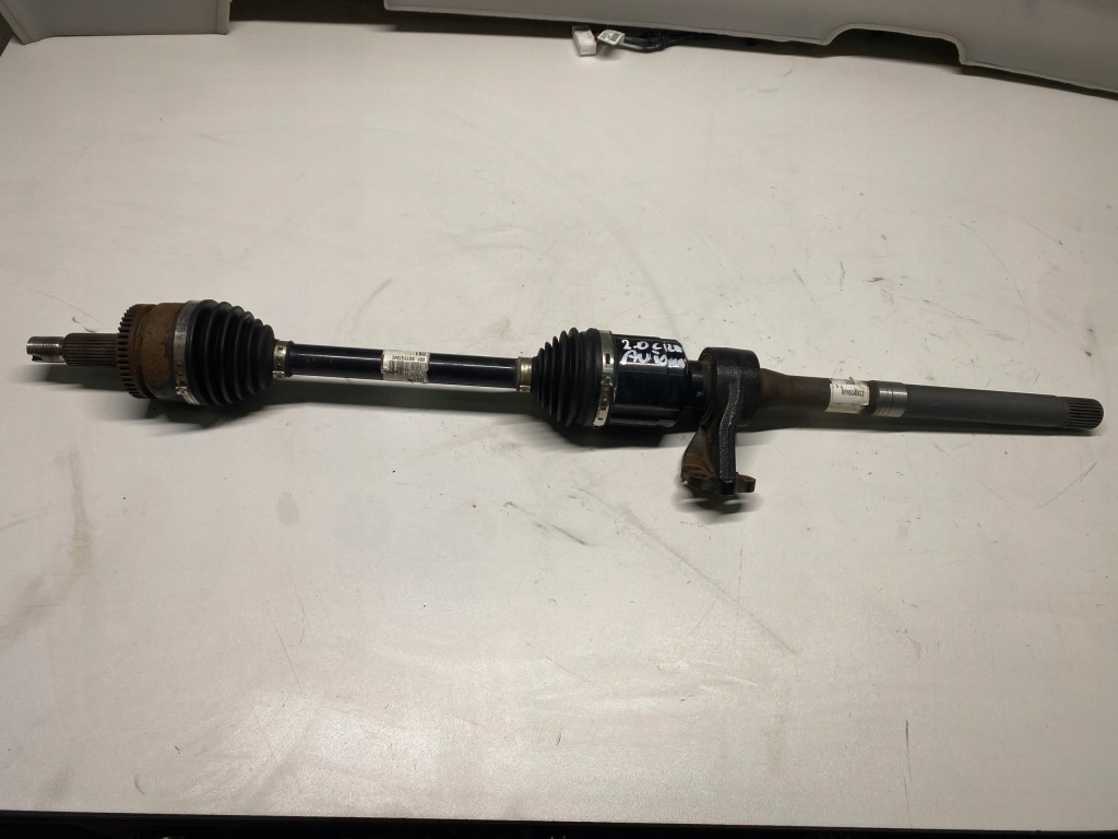 фото №1, Приводной вал правая hyundai tucson ii sportage iv 2.0 crdi 4x4 автоматическая коробка передач 49501d7510