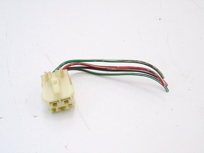 фото №1, Штекер колодка toyota avensis t25 corolla yaris verso rav 4 celica