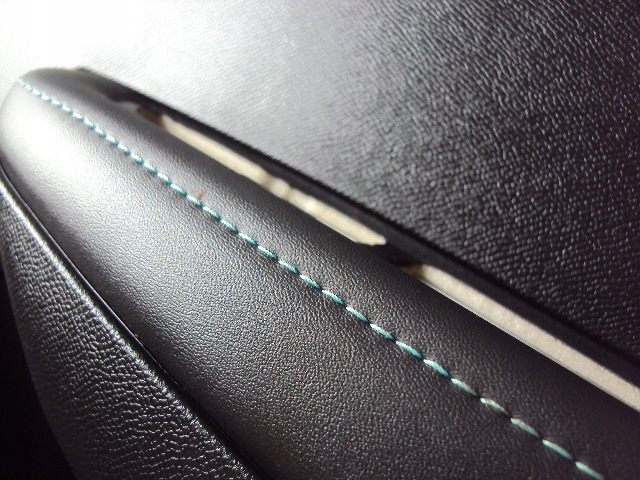 фото №3, Оббивка двері правий задня peugeot 208 ii