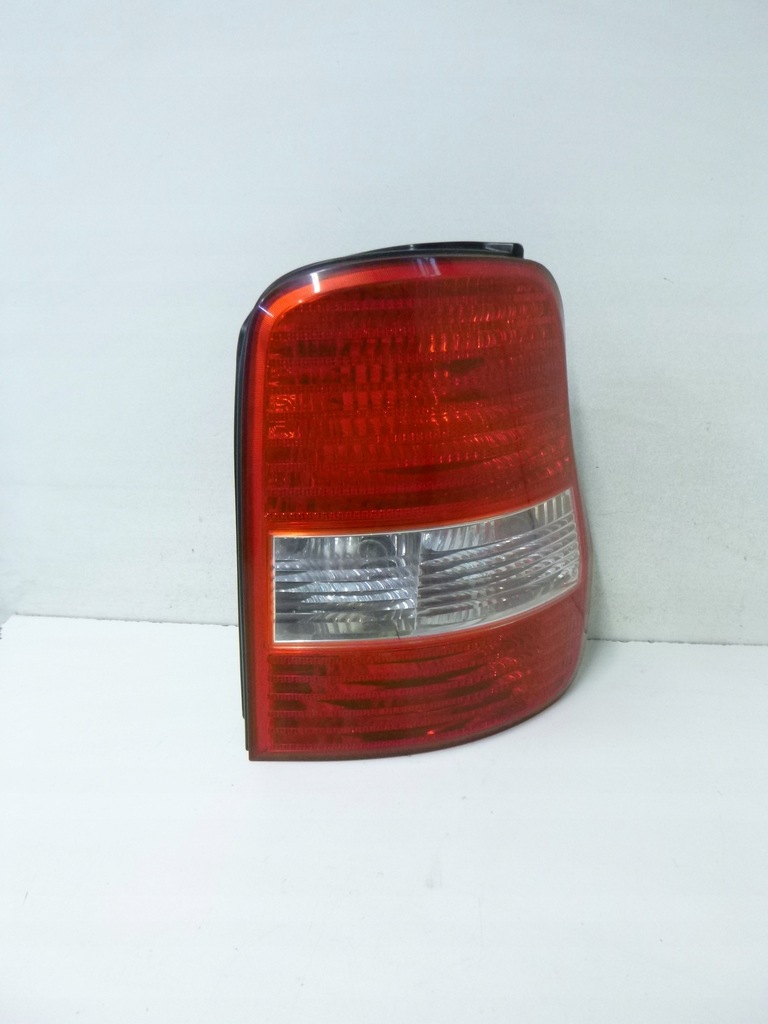 фото №1, Лампа задня kia carnival 2002r.