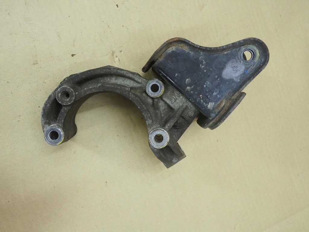 фото №9, Кронштейн двигуна suzuki swift mk6 2008r m13a 1.3 16v