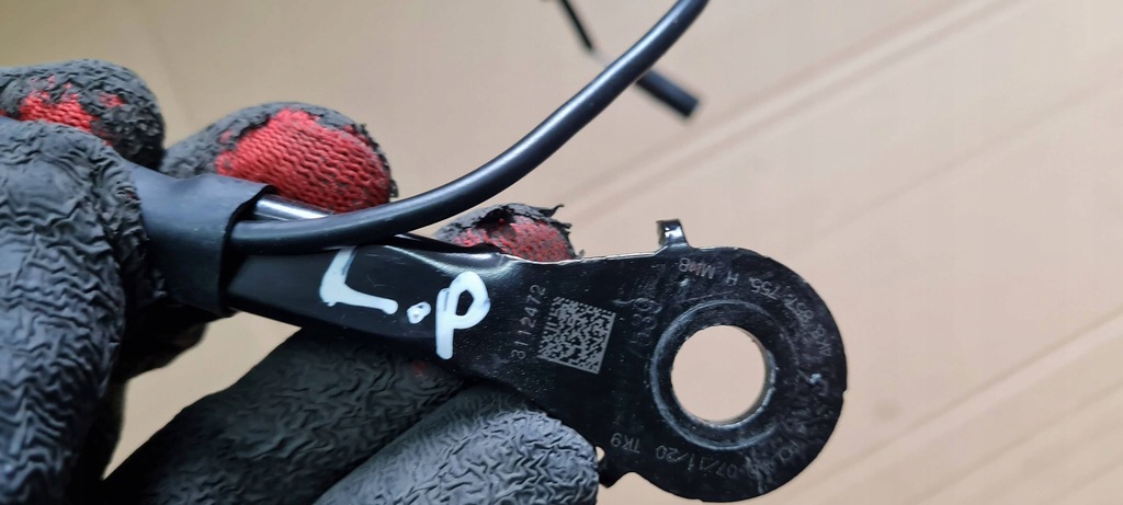 фото №9, A6 c8 4k клипса поперечина безопасности перед 4k8857755h