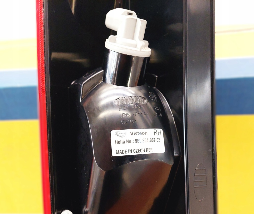 Magneti marelli лампа задній права ll178r 718121201781 ford focus ii Оригінал