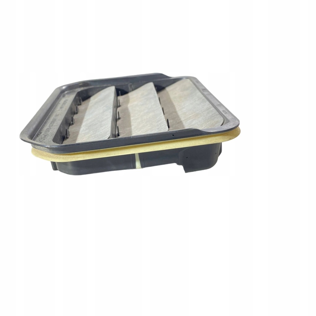 Ford kuga iii 2021 ліва сторона решітка вентиляційна pod бампером заднім в Україні