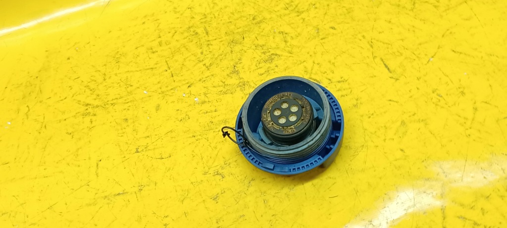 Крышка жидкость охлаждающей audi a4 b5 1j0121321a Киев