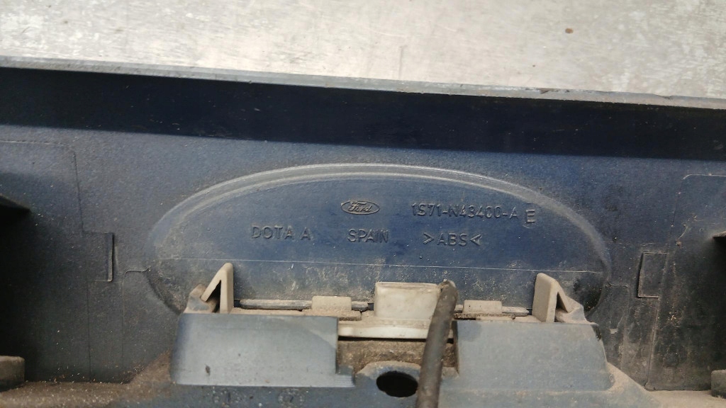 Накладка крышки ford mondeo mk3 00-03r 2.0b универсал 1s71-n43400-ae Недорого