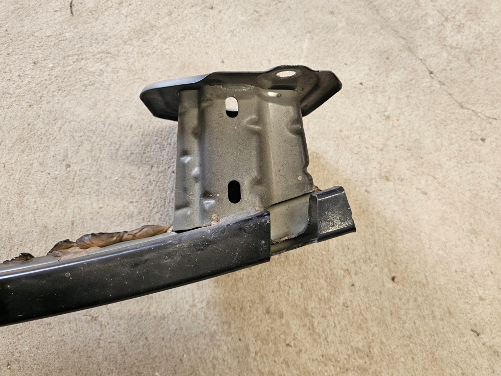 Volvo xc40 17- балка усилитель бампера задняя 31448654 usa Оригинал