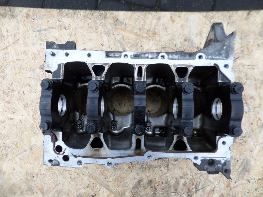 фото №10, Блок двигателя блок двигателя toyota yaris 3 d4d 1nd auris 2