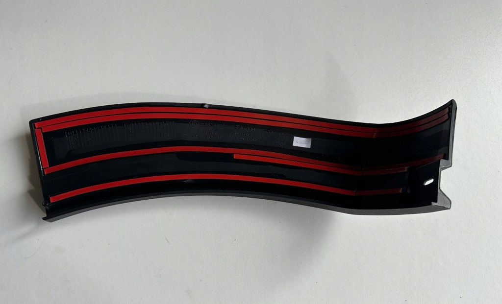 фото №4, Молдинг крыла правая задняя renault kadjar