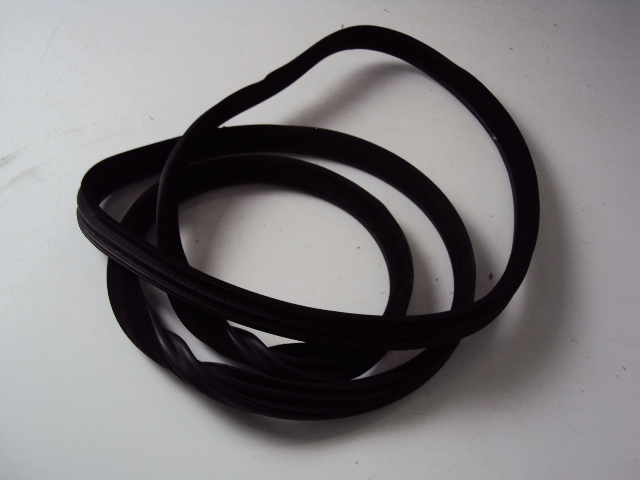 фото №1, Прокладка двері правий перед range rover evoque i