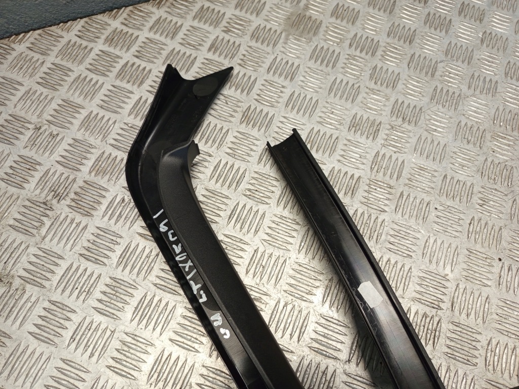 Bmw оригинальный номер 7939715 3' g21 g81 m3 накладка рамы стекло дверь левый задний в Украине