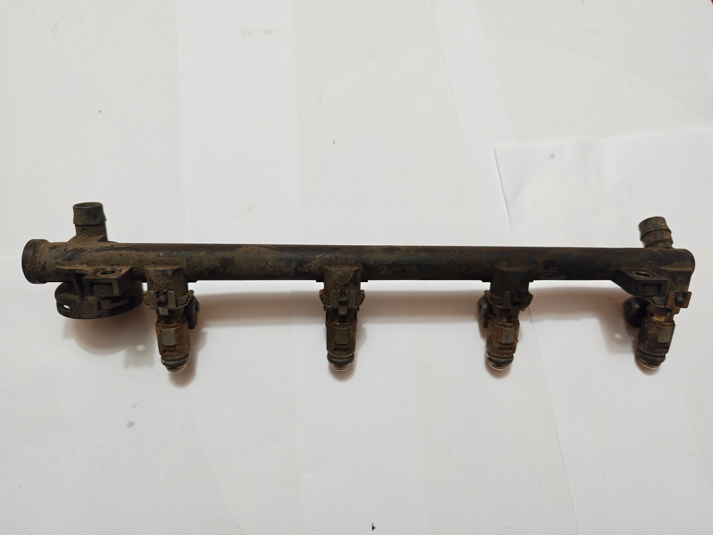 Купити Молдинг упорскування renault megane scenic 7700112519