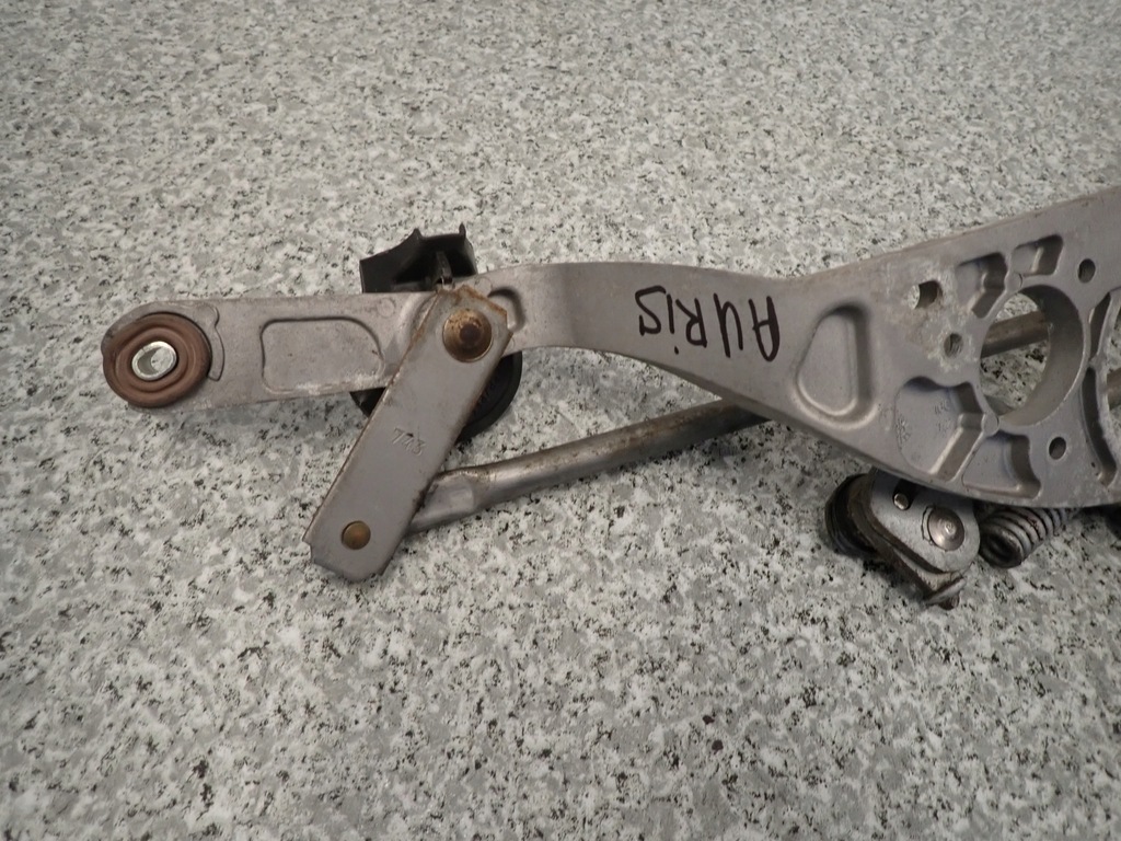 фото №6, Toyota auris 06- механізм двірник перед