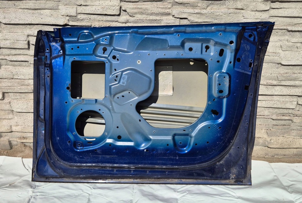 Tesla model x 15-20 двері правий перед оригінал Зі Шроту