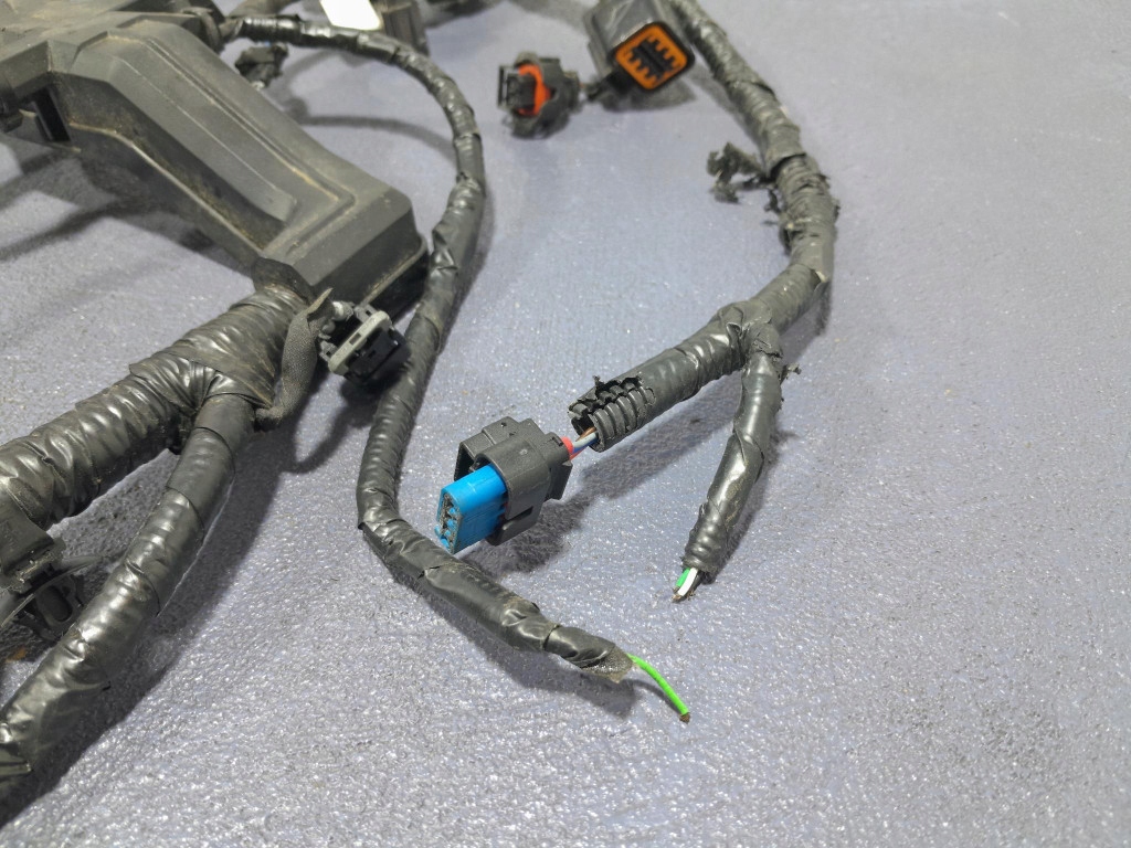 фото №7, Hyundai i20 iii 20- 1.0 t-gdi g3le 100 km жгут электропроводка отсек двигателя