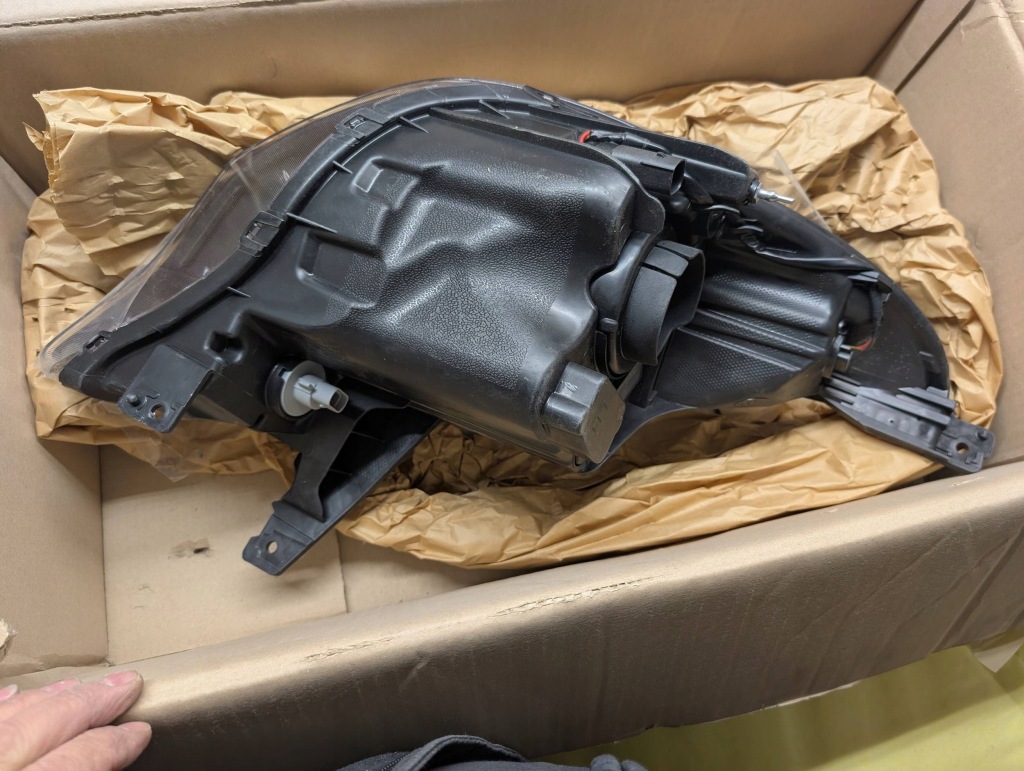 Фара лампа лівий перед ліва передня opel karl 42686851 nowa оригінальна Зі Шроту