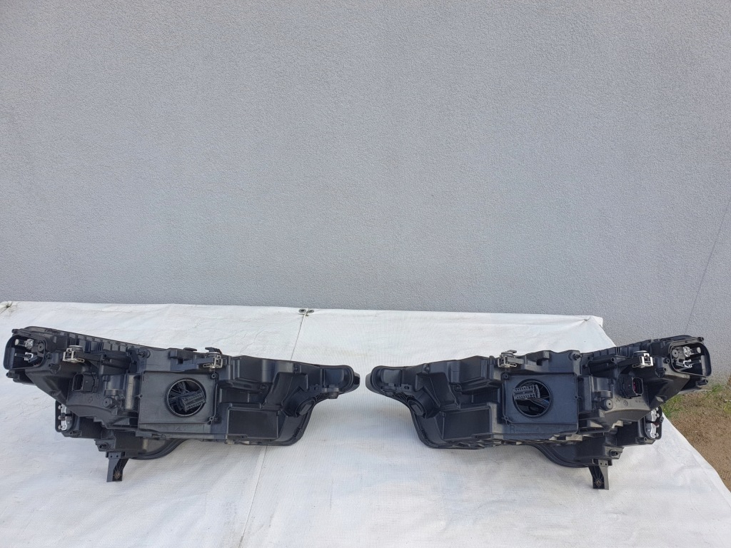 Ліхтарі  ліва правий перед передня audi q8 e tron 4ke 19- 4ke941039 4ke941040 в Україні