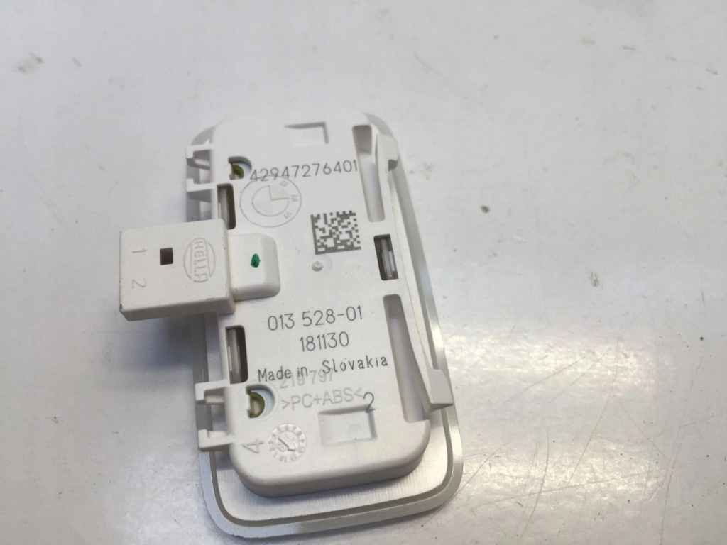 фото №2, Bmw 3 g20 2020 лампа освещение салона 9472764