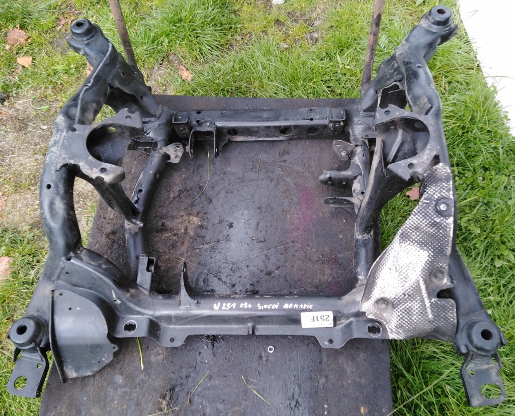 Купити Mercedes r w251 підрамник підрамник перед 3,0 cdi 4matic 09r