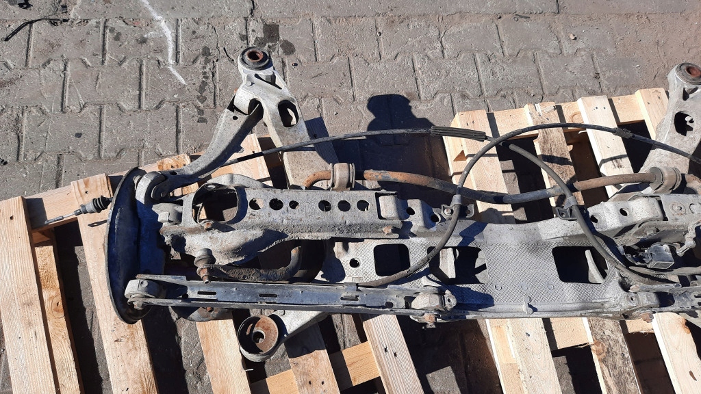 фото №8, Балка подвеска задняя volvo v70 09492948