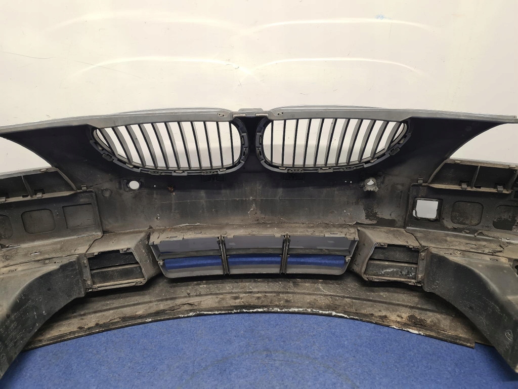 Bmw e61 бампер передні  a08 Доставка